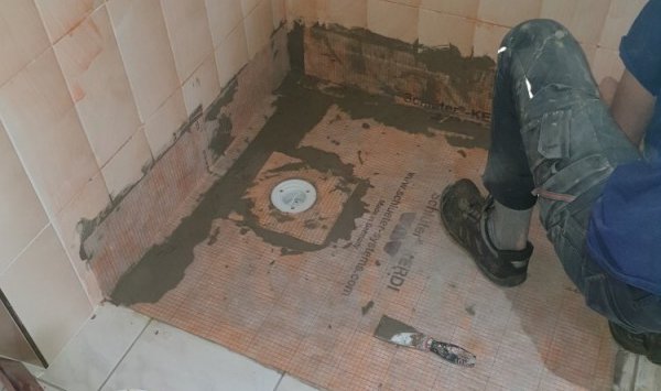Rénovation douche et installation wc suspendu Cernex 74350